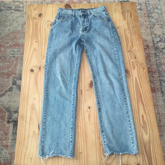 Pretty Little Thing tall blue wash denim frayed jeans size 8 - Picture 5 of 9
